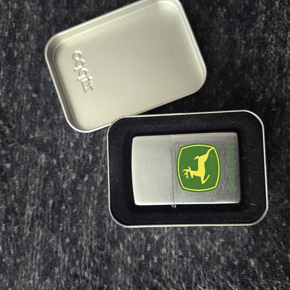 John Deere Silver Lighter